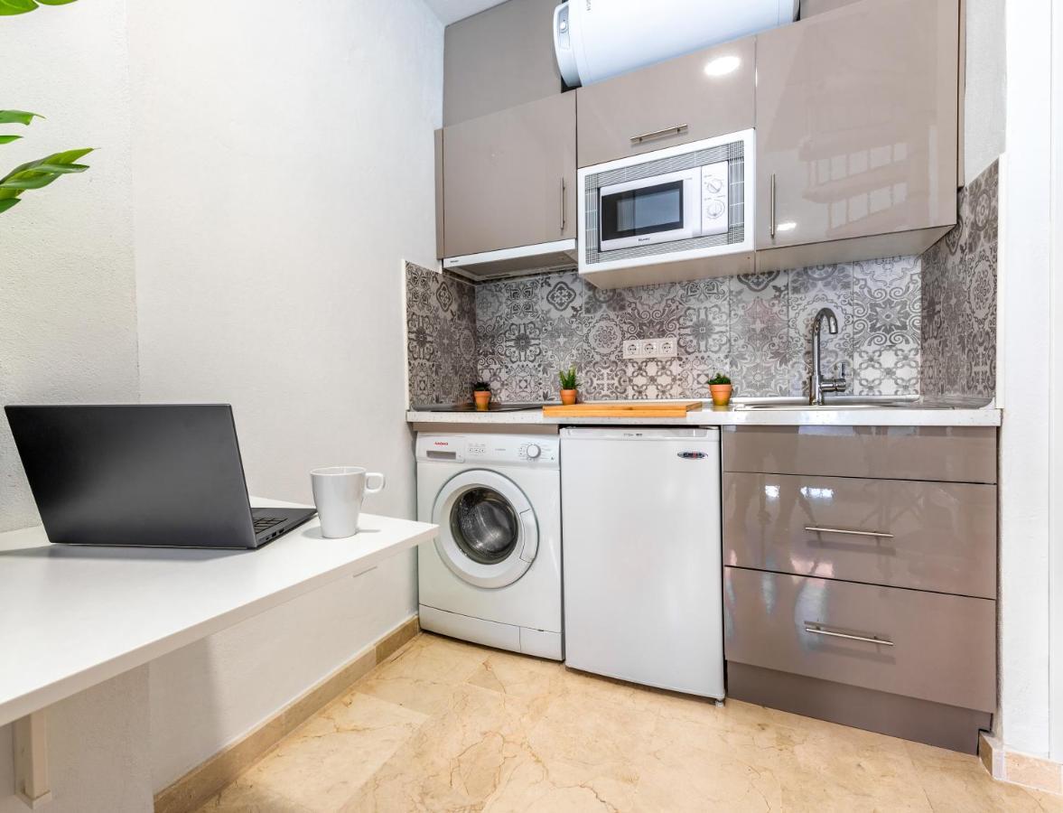 Private Rooftop & Elegant Studio - Center By Rems Malaga Exterior photo